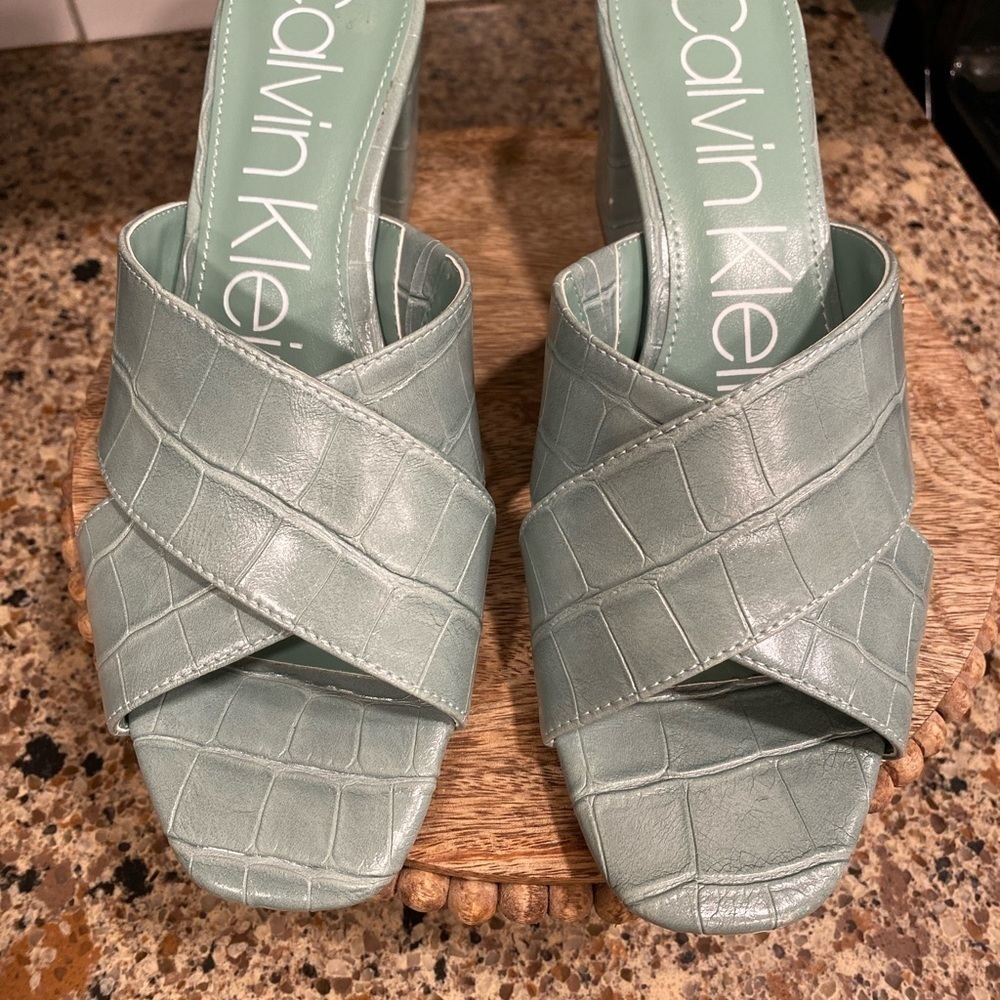 Calvin Klein “Carsi” block heel slides size 7.5 - Picture 7 of 9